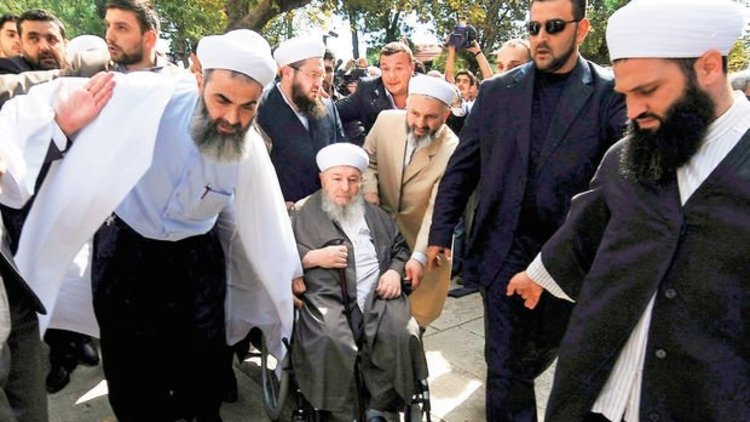 İsmailağa Cemaati'nde 'marka' kavgası...