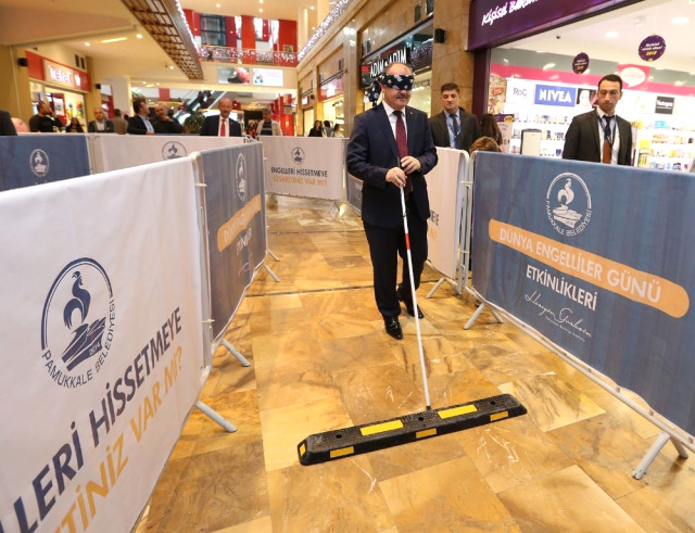 Denizli'de 'Engelleri Hissetmeye Cesaretiniz Var Mı?' Etkinliği